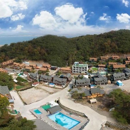 Boryeong Rich Valley Log Village Pension 外观 照片